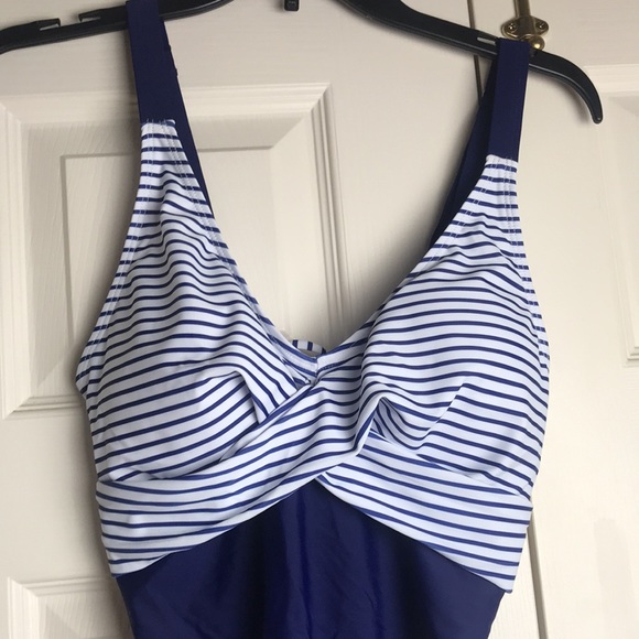 B2prity Women's Monokini Front Cross One Piece Swimsuits Tummy Control Size M - Picture 8 of 11